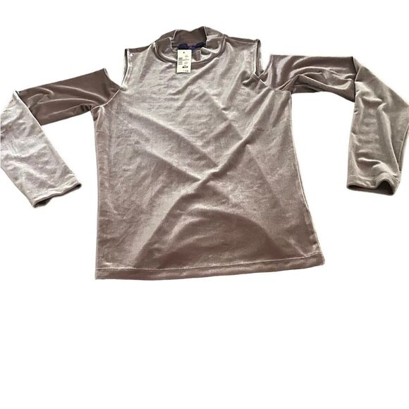 Aeropostale
Velvet Top with Cold Shoulder Sleeves M - Picture 1 of 4
